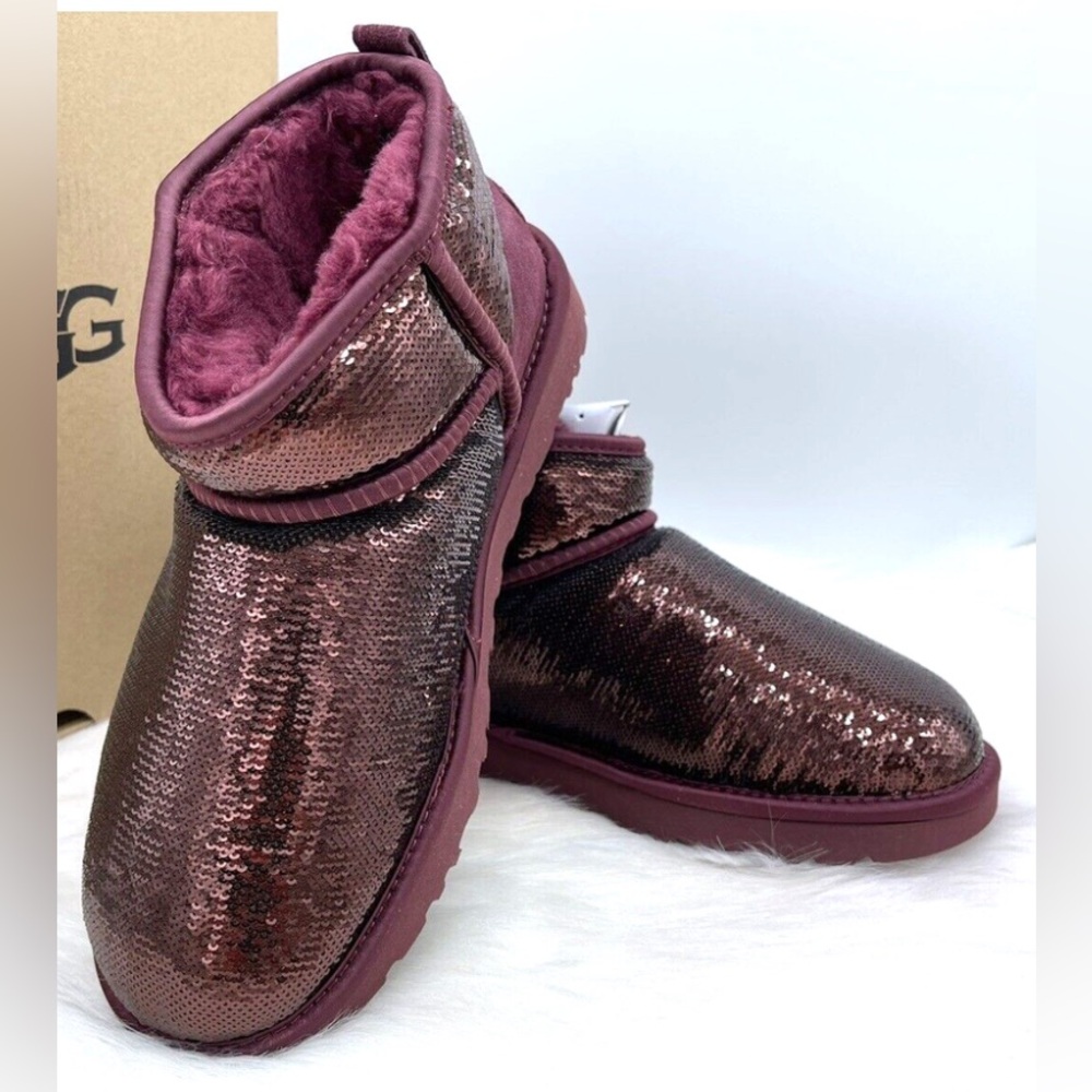 UGG CLASSIC ULTRA MINI MIRROR BALL SEQUIN NWOT BOOTS SIZE 6